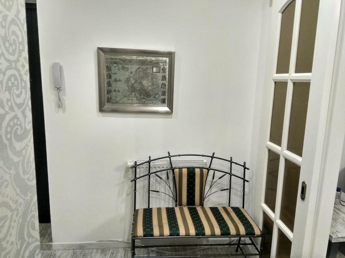 Home In Center With Jacuzzi ايفانو - فرانكيفسك المظهر الخارجي الصورة